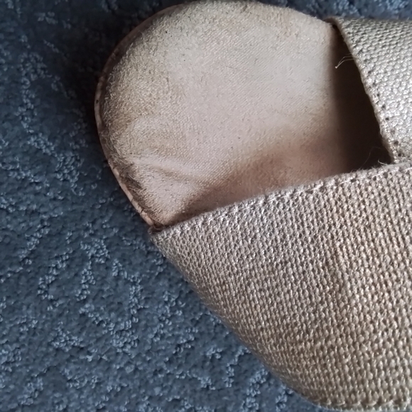 White Mountain Gold Criss-Cross Cork Wedges - 9M - Picture 7 of 9